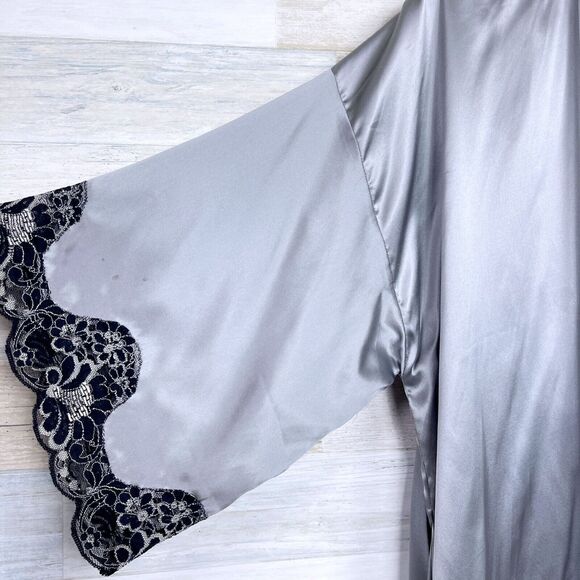 Victorias Secret Vintage Silk Robe Gray Lace Trim Gold Label Womens Medium - Picture 3 of 6